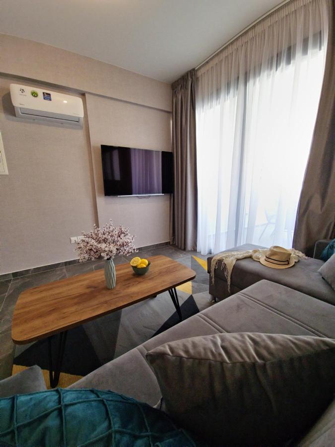Carisa Deluxe Apartment With Jacuzzi 拉纳卡 外观 照片