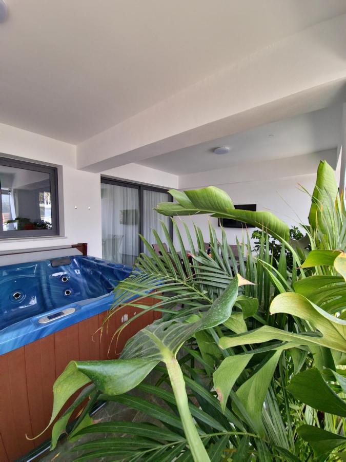 Carisa Deluxe Apartment With Jacuzzi 拉纳卡 外观 照片