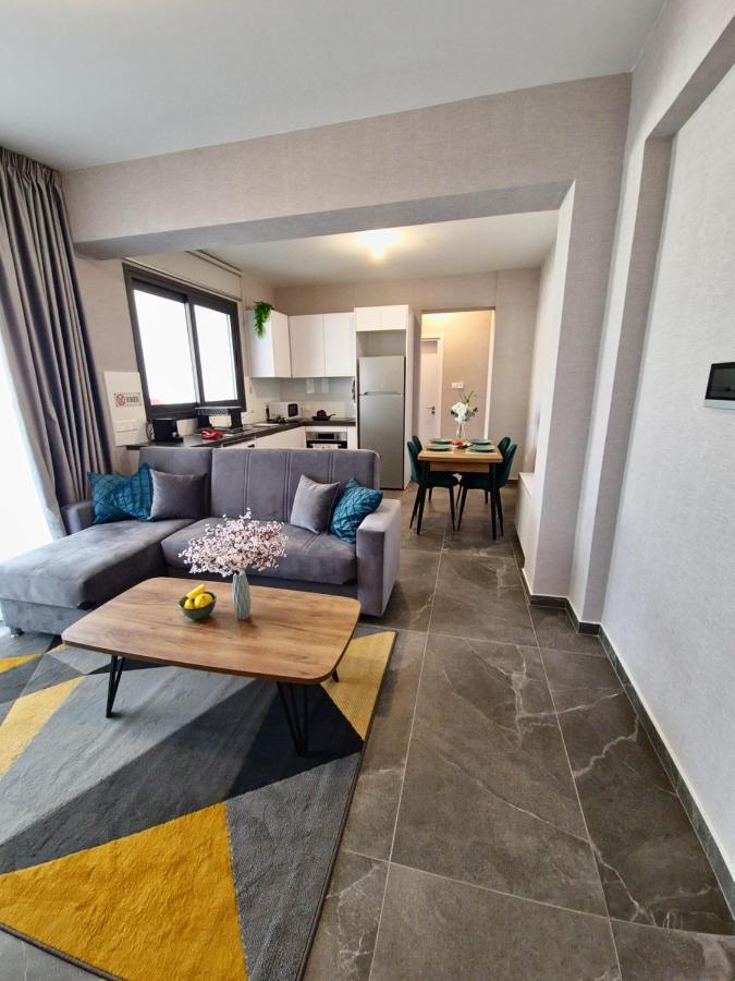 Carisa Deluxe Apartment With Jacuzzi 拉纳卡 外观 照片