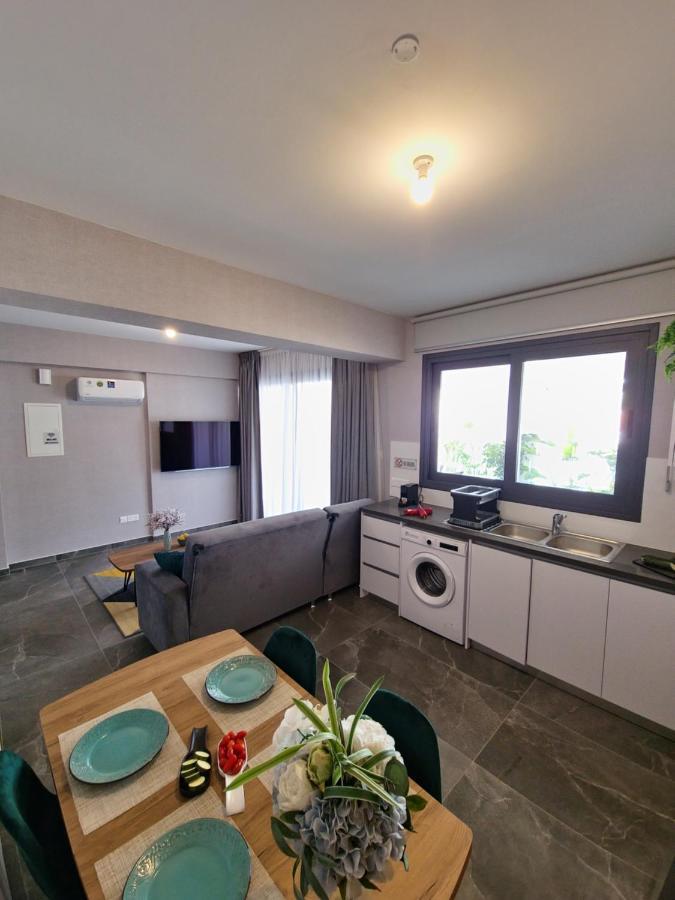 Carisa Deluxe Apartment With Jacuzzi 拉纳卡 外观 照片