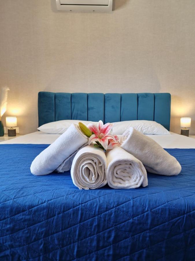 Carisa Deluxe Apartment With Jacuzzi 拉纳卡 外观 照片